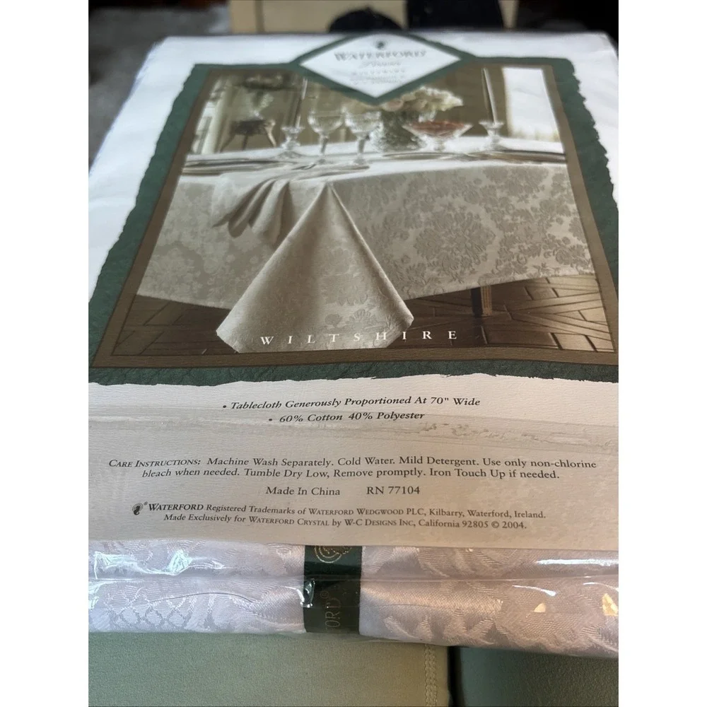 Waterford Oblong Tablecloth Wiltshire Style 70